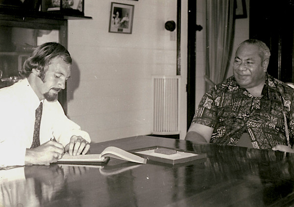 Tongan King Tataahau Tupou IV and Neville Peat 1974